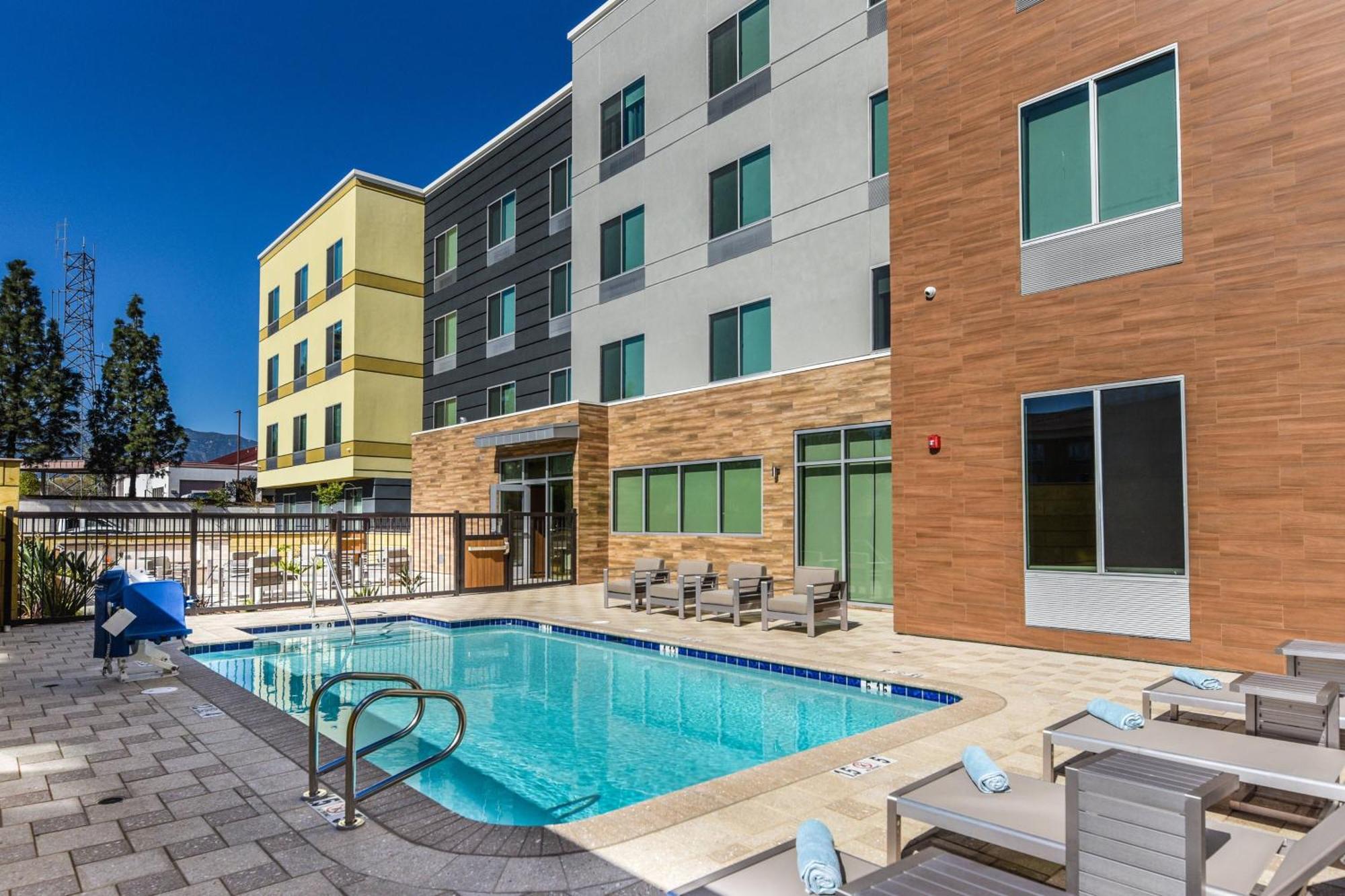 Fairfield Inn & Suites Ontario Rancho Cucamonga Extérieur photo