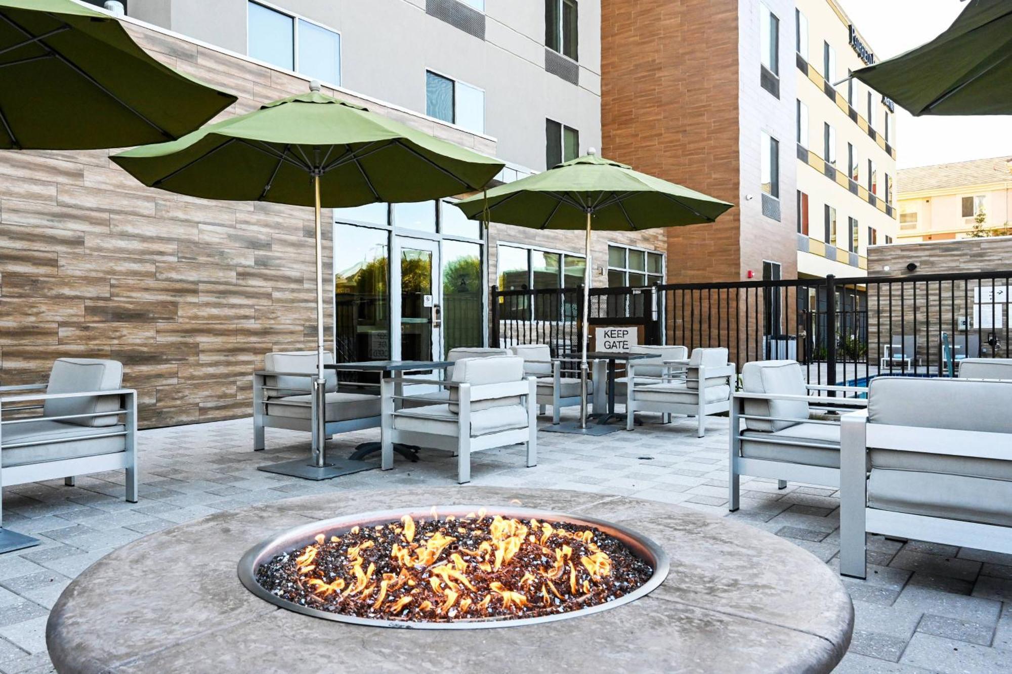 Fairfield Inn & Suites Ontario Rancho Cucamonga Extérieur photo